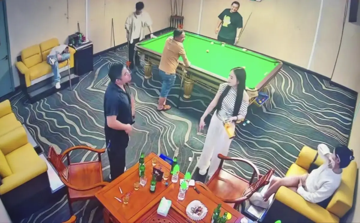 免费获取《海口台球厅2V5》资源，台球厅2V5男女对战有助教参与，现场监控视频全呈现！