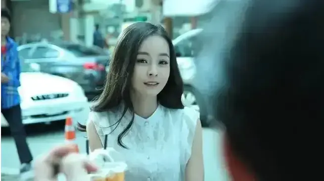 《继母》1080P无删减在线看 - 国语中字无广告 - 后妈双技能，这个继母重组家庭甜宠！
