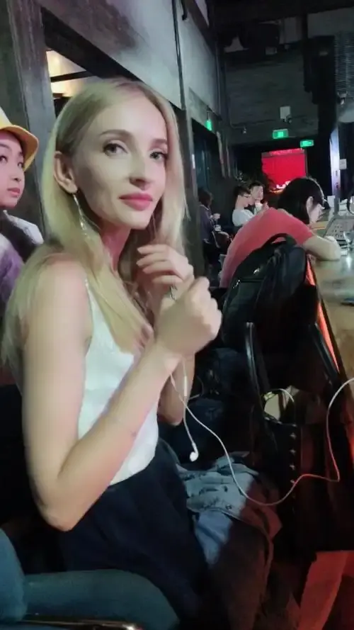 《捷克街头搭讪》全集无删减-1080P高清画质在线观看-《捷克街头搭讪》免费无广告