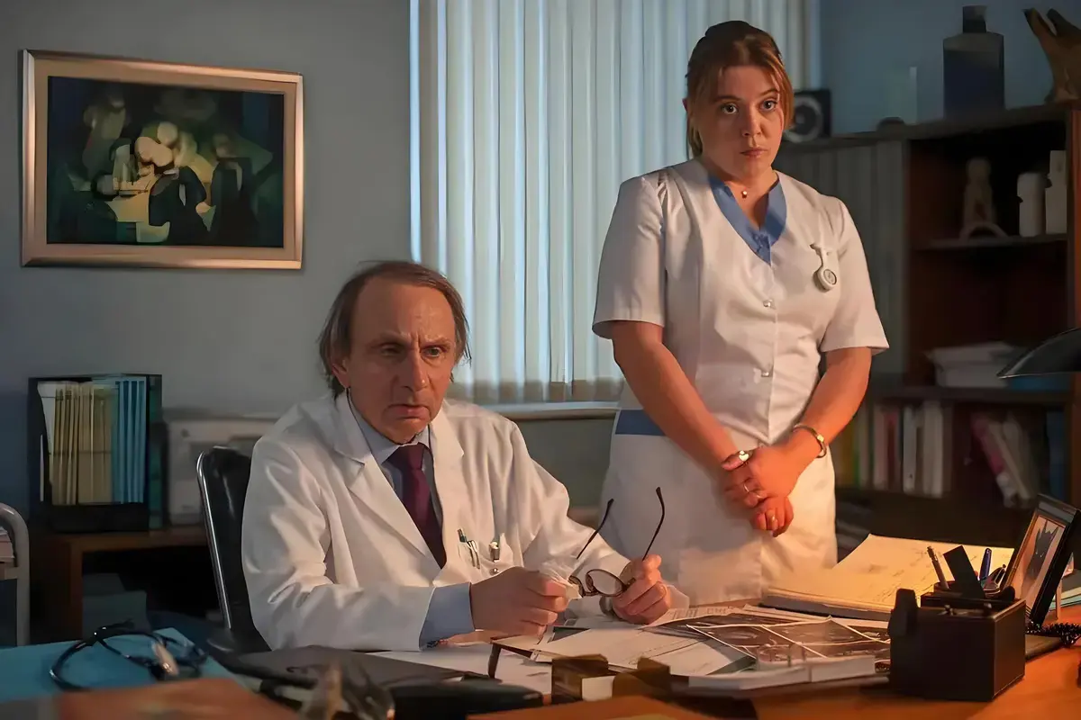 《顽劣医学生》高清完整版在线观看 - 意大利喜剧电影无广告免费观看 - HD中字高清版 - VS影院星空影院