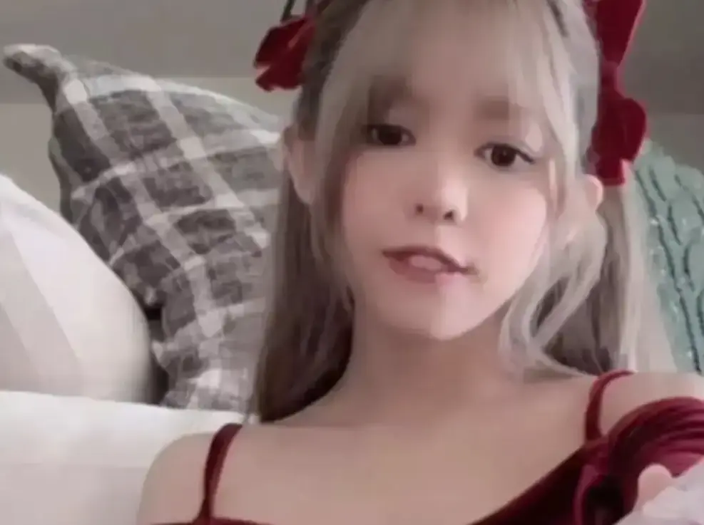 《绯红小猫》全季无删减版免费看-超清1080P画质在线播放-樱花影视同步更新资源