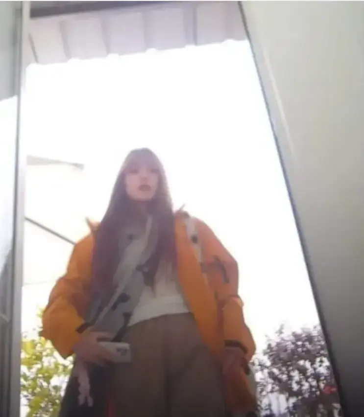 《抖音木木》木木同学岛遇写真来袭 - 感受海岛度假风，体验少女与海风的浪漫 - 全片高清无删减 - 开启夏日少女梦《抖音木木》