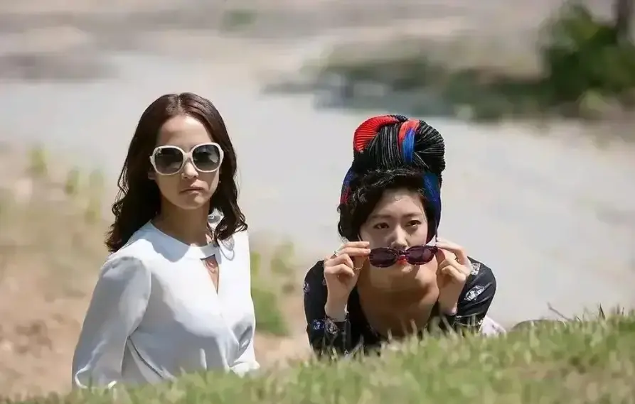 《工作女郎》未删减1080P高清免费在线观看-韩国电影《工作女郎》高清完整版网盘资源-《工作女郎》无删版剧情片免费下载