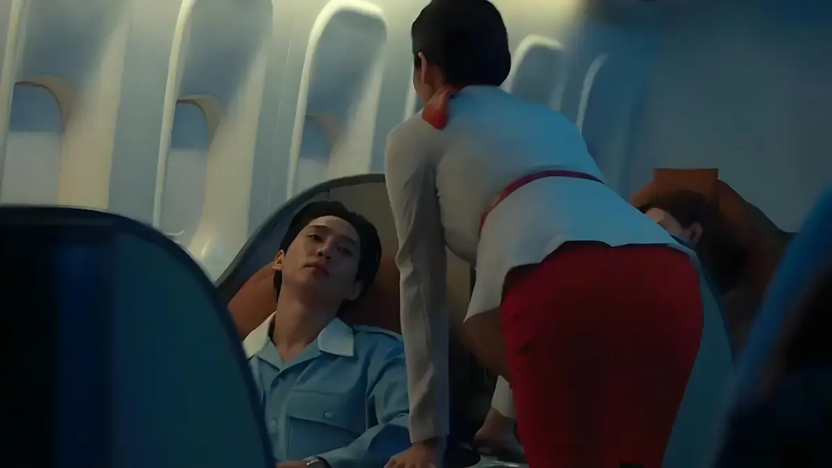 《韩国空姐》爆笑空乘喜剧电影未删减版1080P超清画质全集免费看-同步更新中文版无广告，网盘观看播放不卡顿，韩国空姐陪你飞上天！