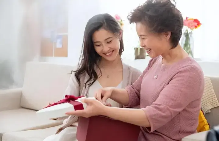 《朝气蓬勃的岳母家生活》韩国伦理片杀疯了！岳母女婿禁忌情，高清无删减全集在线看-未删减剧情深度解析，韩国电影免费观看-星辰影院