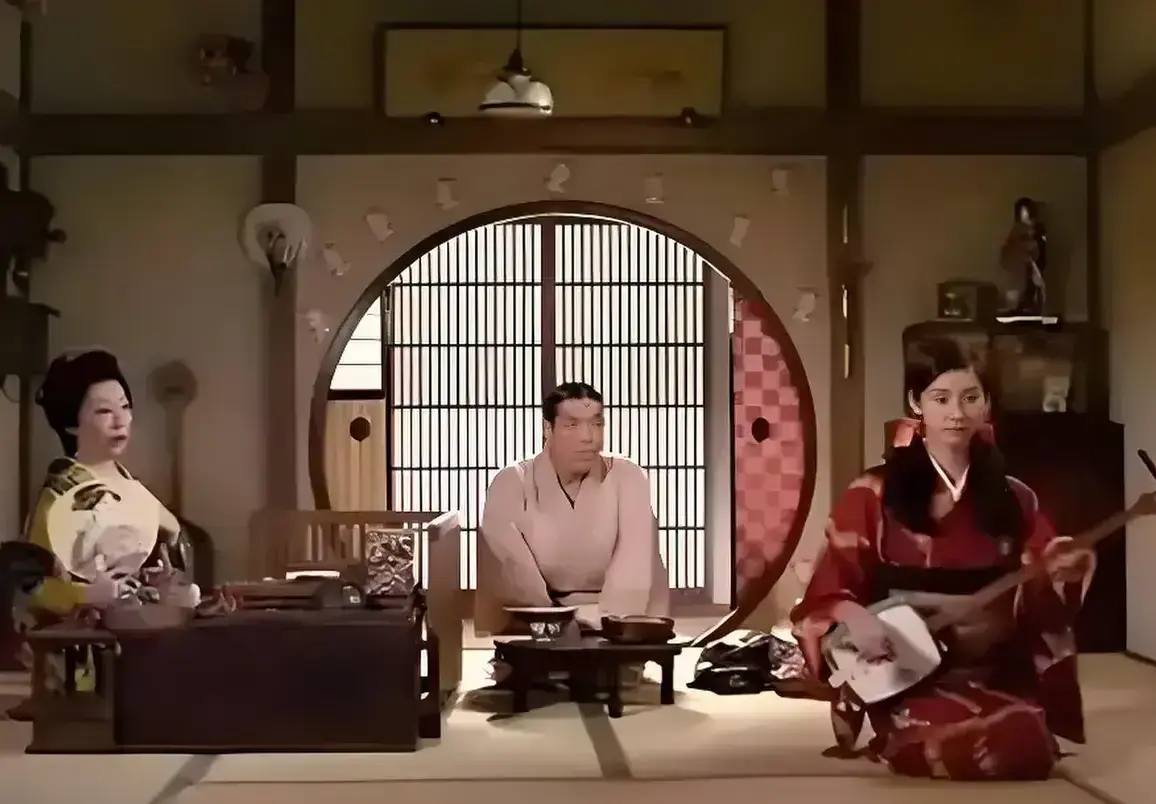 免费看日本电影《感官世界》全集，高清无删减！《感官世界》改编真实事件，用极致画面展现爱与死亡，中文版字幕清晰，网盘资源备好！