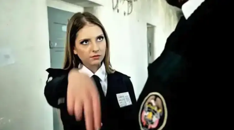 法国电影《高压监狱》未删减版HD高清免费在线播放-《高压监狱》完整版在线观看全高清手机播放-策驰影视