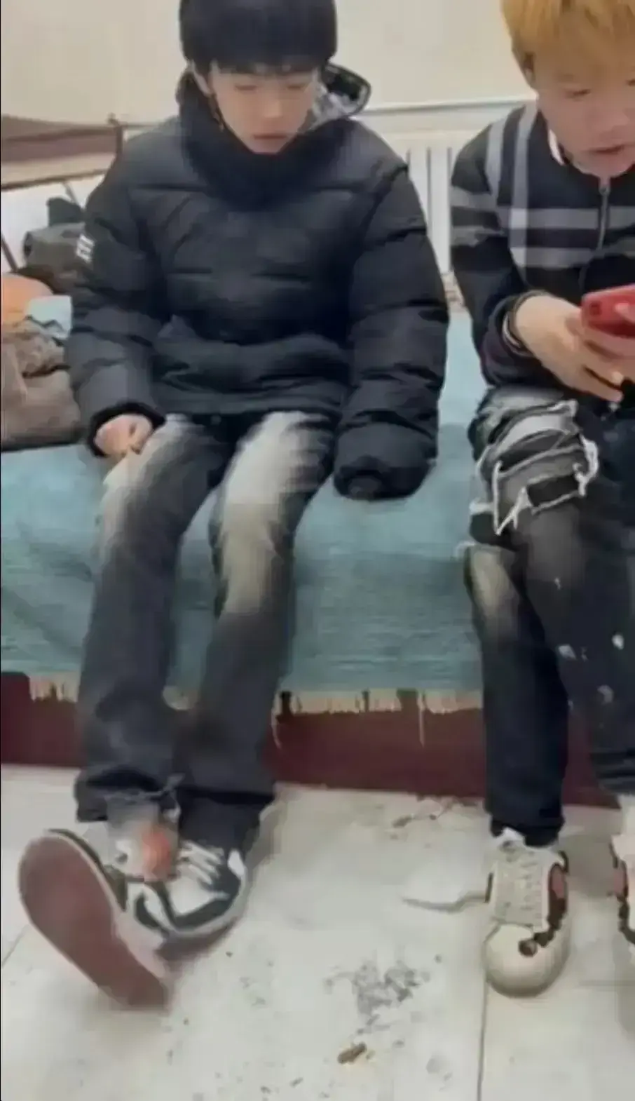 抖音热推《轻奢小子二人组2026》，校园轻奢争议事件无删减母带资源，全季全片在线观看，百度云盘轻松转存！