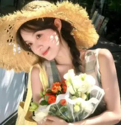 《无颜之月》相关资源图片