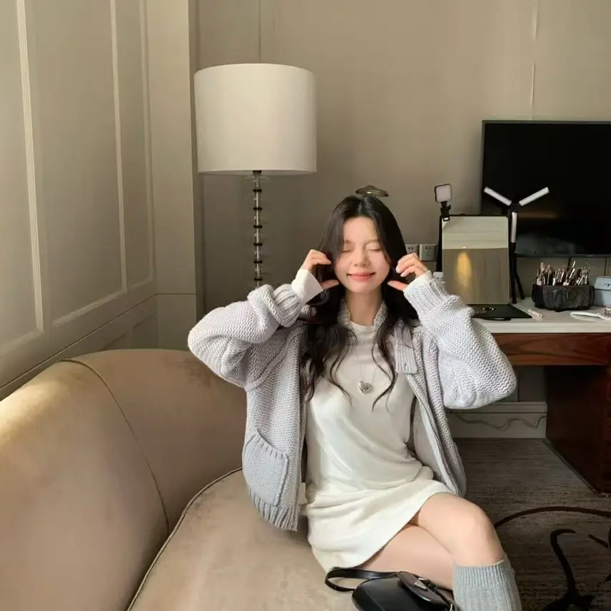 《男团第一纯欲小白兔》相关资源图片